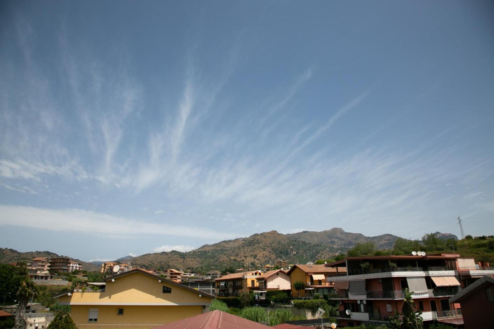 Happy Home Giardini Naxos Exterior photo